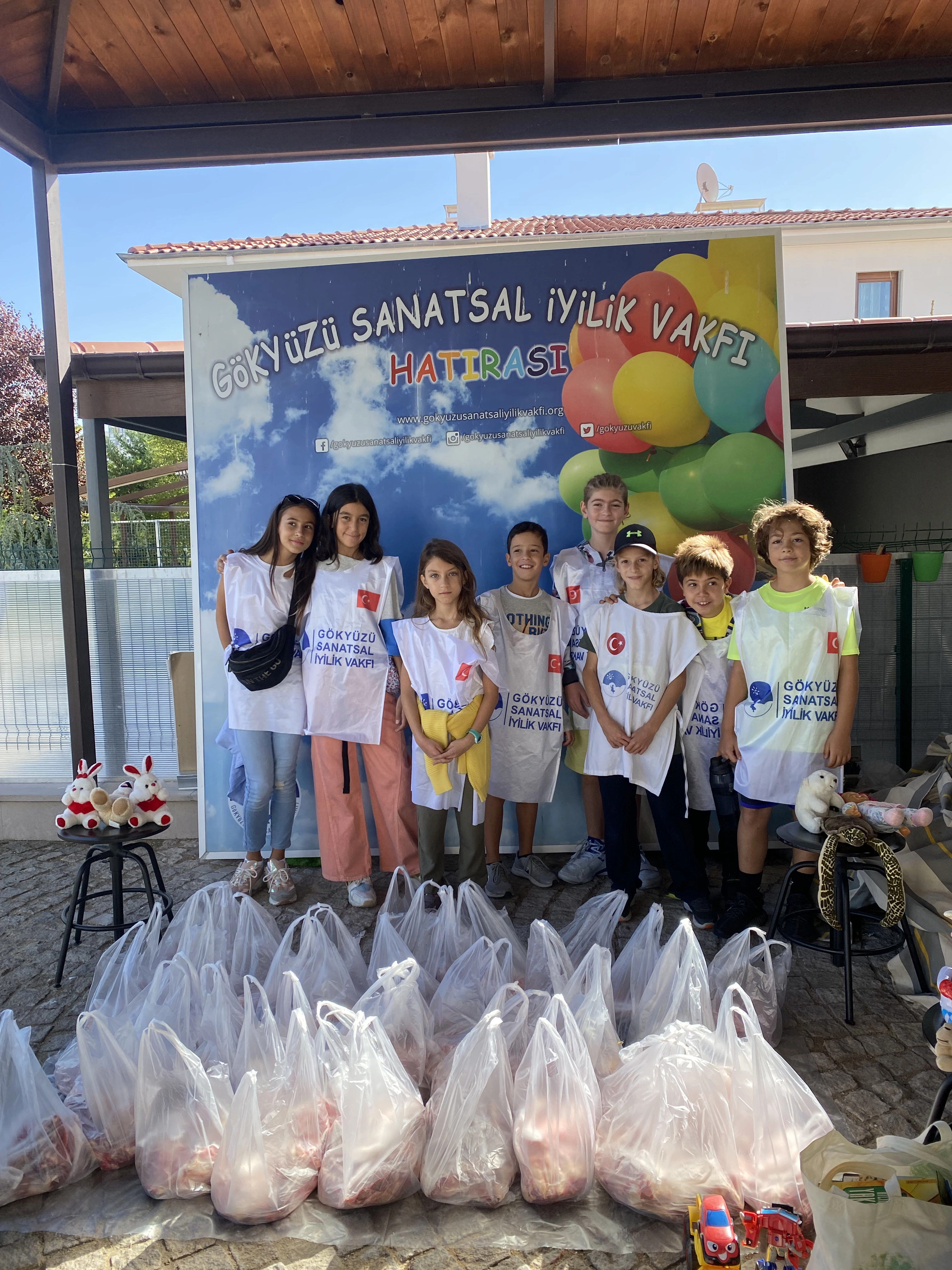 Farkına Var Açlık Var 12