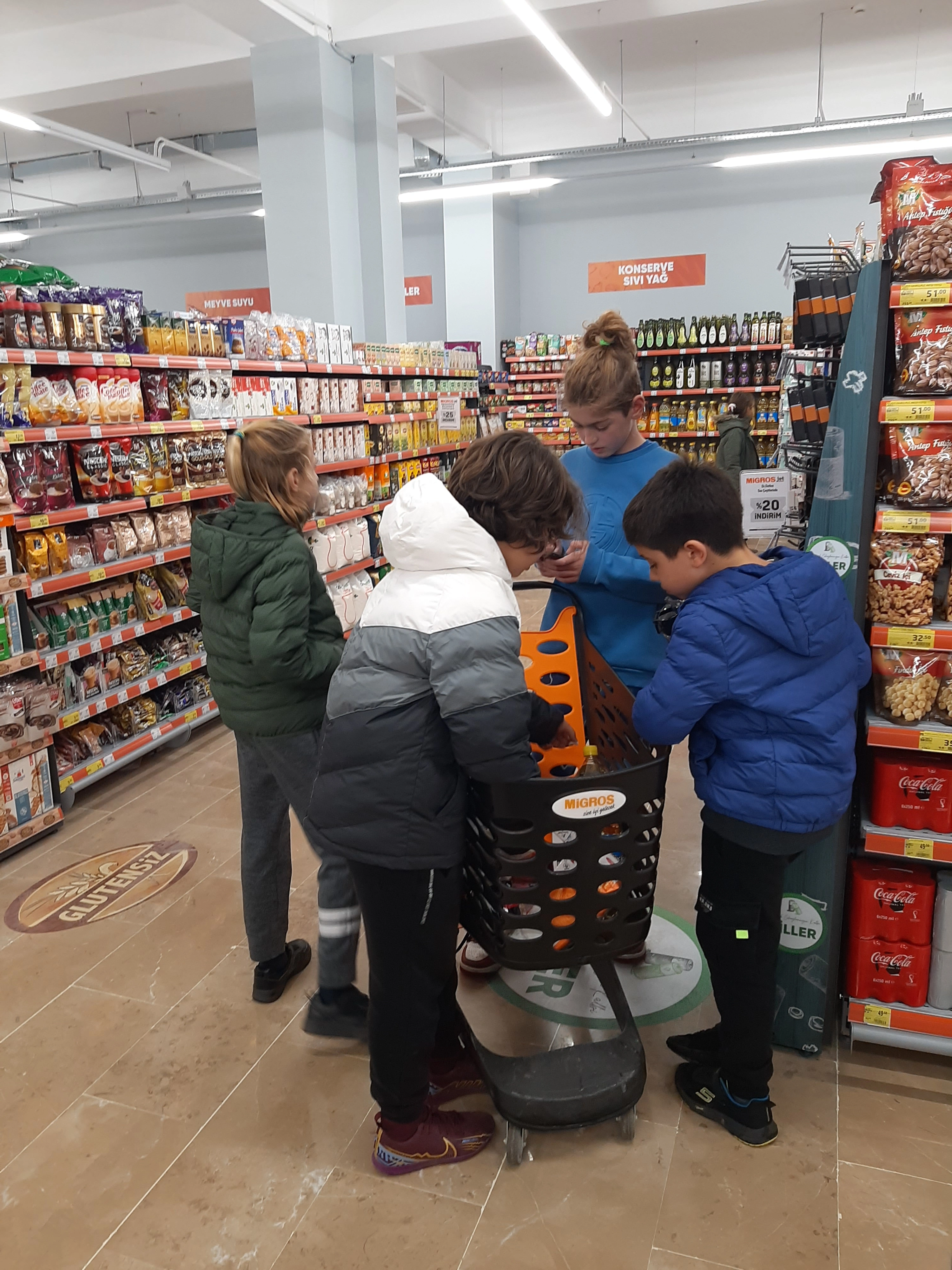 Farkına Var Açlık Var 19